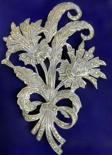 Vendome (반돔) 사인 빈티지 실버 브로치