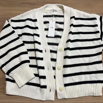 23구 스트라이프 니트 가디건 긴팔
