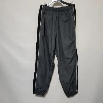 그레이 사이드 스트라이프 와이드 팬츠