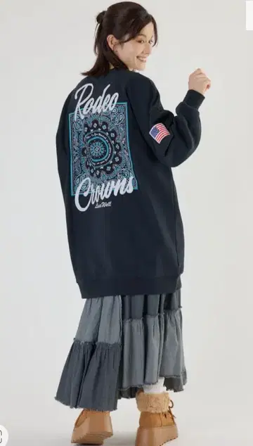 로데오 크라운 반다나 패치 맨투맨 원피스 BLACK 미니 원피스