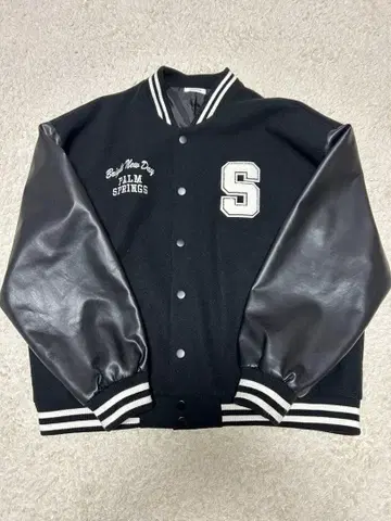 INGNI 잉그 와펜 부착 바시티 자켓