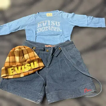 EVISU 긴팔 티셔츠와 숏팬츠, 니트 캡 세트