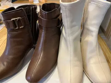 브라운과 화이트 부츠 2켤레 세트
