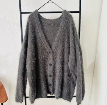 [ antiqua ] 샤기 니트 가디건 차콜 그레이