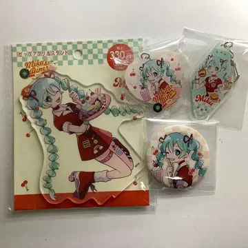 하츠네 미쿠 아크릴 스탠드 캔뱃지 아크릴 키링 세트