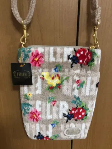 새상품 페이러 하이디 숄더백