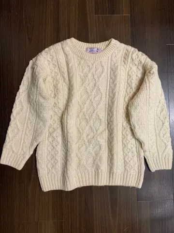 스코틀랜드제 울 니트 스웨터