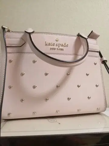 케이트 스페이드 스테이시 스터디드 하트 스몰 새첼