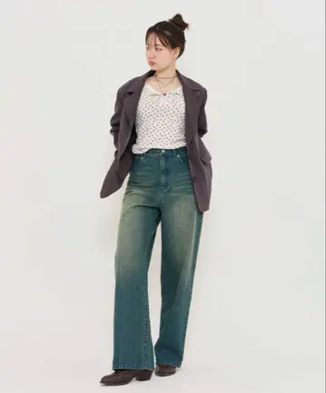 [ TINA:JOJUN ] 하트 자수 테일러드 자켓