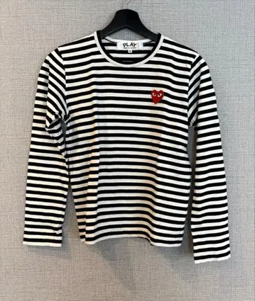 새상품급 PLAY 꼼데 가르송 블랙 화이트 보더 긴팔 T셔츠 M