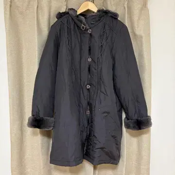 퍼 부착 아우터 블랙 롱 코트