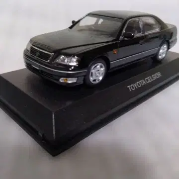 도요타 셀시오 미니카 블랙