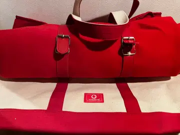 Vodafone 빨간색 더플백 아이보리 내 포켓 브래킷 포함