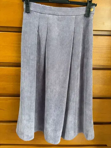 레이디 에뮤 라벤더 코듀로이 플레어 스커트