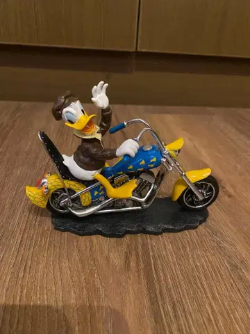도널드 덕 오픈 로드 컬렉션 바이크 한정판