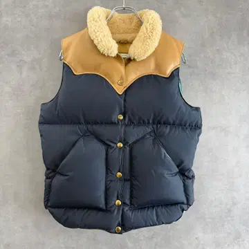 새상품급 로키 마운틴 x 바나나 리퍼블릭 다운 베스트 M