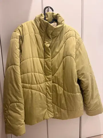 Ray BEAMS 라이트 그린 다운 자켓