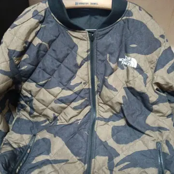 THE NORTH FACE 카모 패턴 다운 자켓 L
