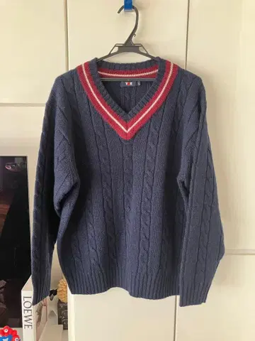새상품급 VAN JAC V넥 케이블 니트