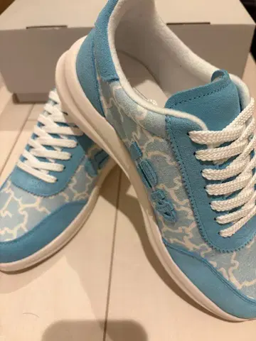 뉴 스니커즈 히로마츠 콜라보