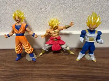 드래곤볼 슈퍼 사이어인 액션 피규어 받침대 포함 3체 세트