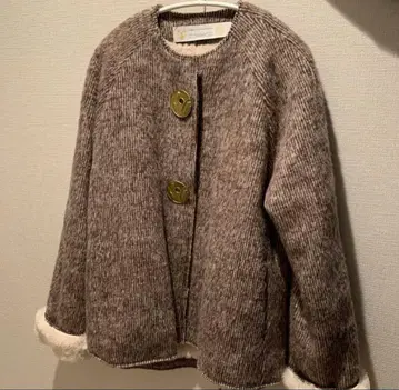 1/4 이후 발송 새상품급 GREEDinternational 코트