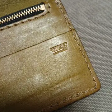 HERZ 헬츠 얇은 타입 장지갑