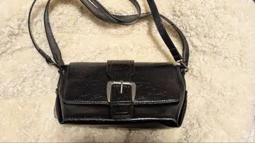 블랙 가죽 숄더백