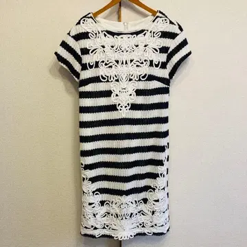 하자품 특가 그레이스 콘티넨탈 코드 자수 스트라이프 반팔 원피스