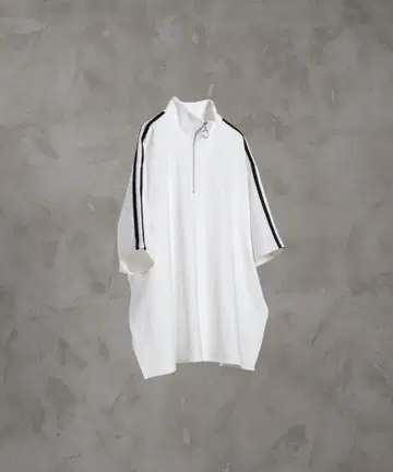 엑스트라 퀄리티 코튼 분또 돌먼 하프 링 지퍼 T adrer