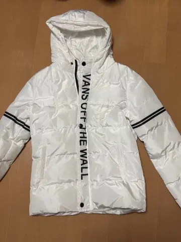 VANS 화이트 다운 자켓 후드 부착