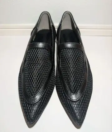 [ 새상품급 ] AIC. 메쉬 스틸레토 플랫슈즈 S