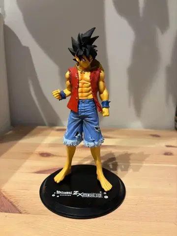 점프 40주년 콜라보 손오공 x 루피의 손오공 피규어