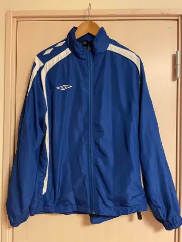 엄브로 트랙 자켓