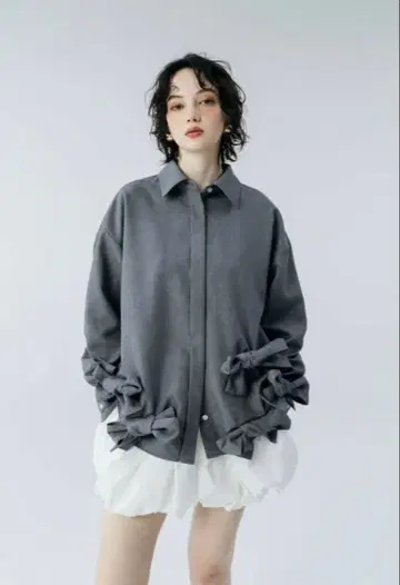 THETOE 코델라 트위스트 셔츠 그레이