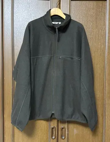 새상품급 유니클로 u 브러쉬드 저지 블루종 다크 브라운