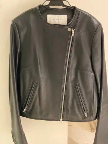 LE CIEL BLEU 블랙 가죽 자켓 36