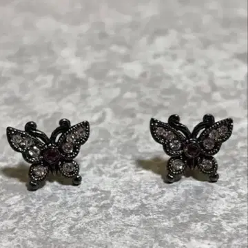 안나수이 나비 모양 스터드 귀걸이