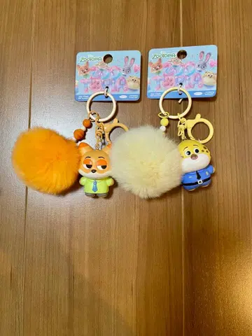 주토피아 캐릭터 키링 복슬복슬 퍼 포함 2세트
