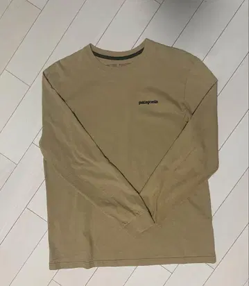 patagonia 긴팔 T셔츠 M 베이지