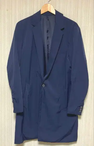 STUDIOUS 나일론 코트 네이비