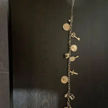 골드 참 포함 팔찌