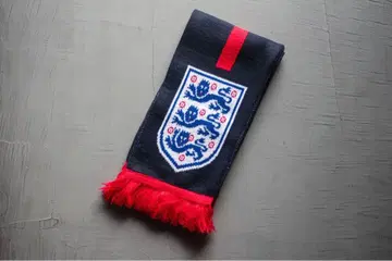 잉글랜드 대표 축구 머플러 현지 구매품 유로