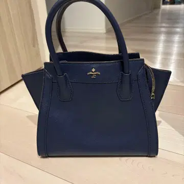 네이비 가죽 핸드백