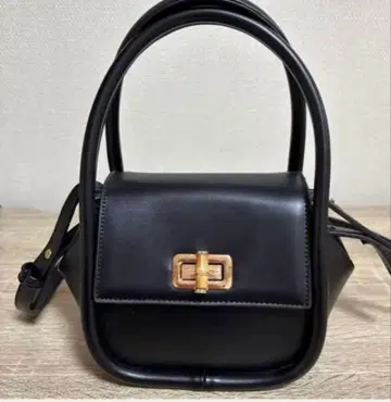 [ 새상품급 ] 블랙 숄더백 골드 금장 장식