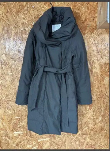 그레이 다운 자켓 후드 부착 벨트 부착