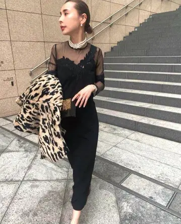 UND RENEE CUTWORK DRESS ameri 크루엘라 드레스