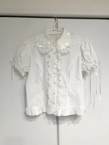 화이트 코튼 프릴 반팔 셔츠