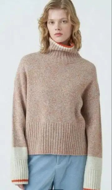 MACPHEE 터틀넥 니트