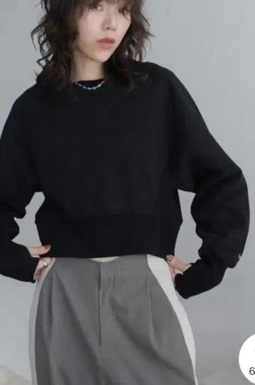 새상품급 로고 자수 숏 기장 트레이닝복